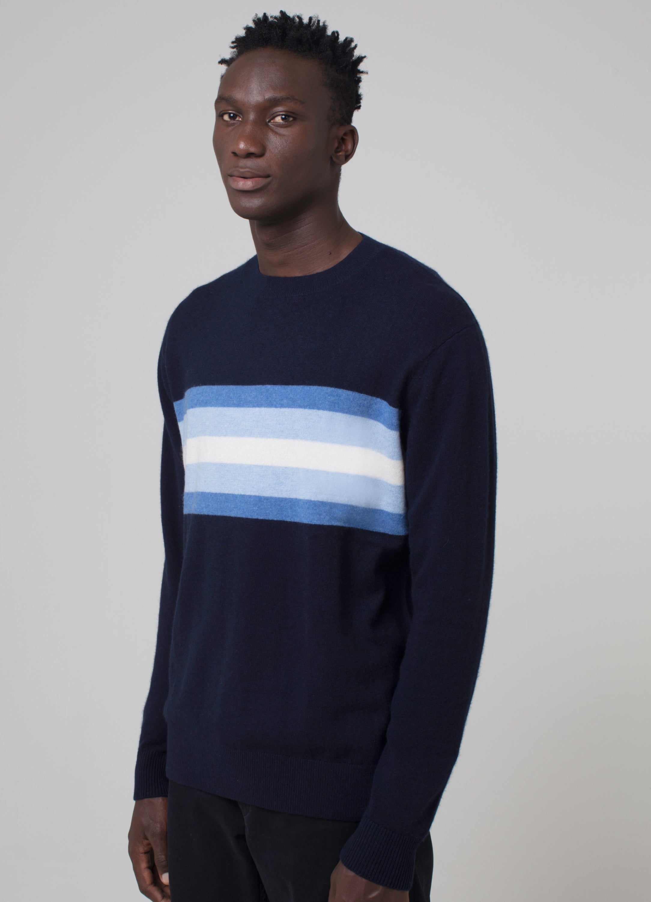 Model’s height 6’ 2". Model wears a size Large.