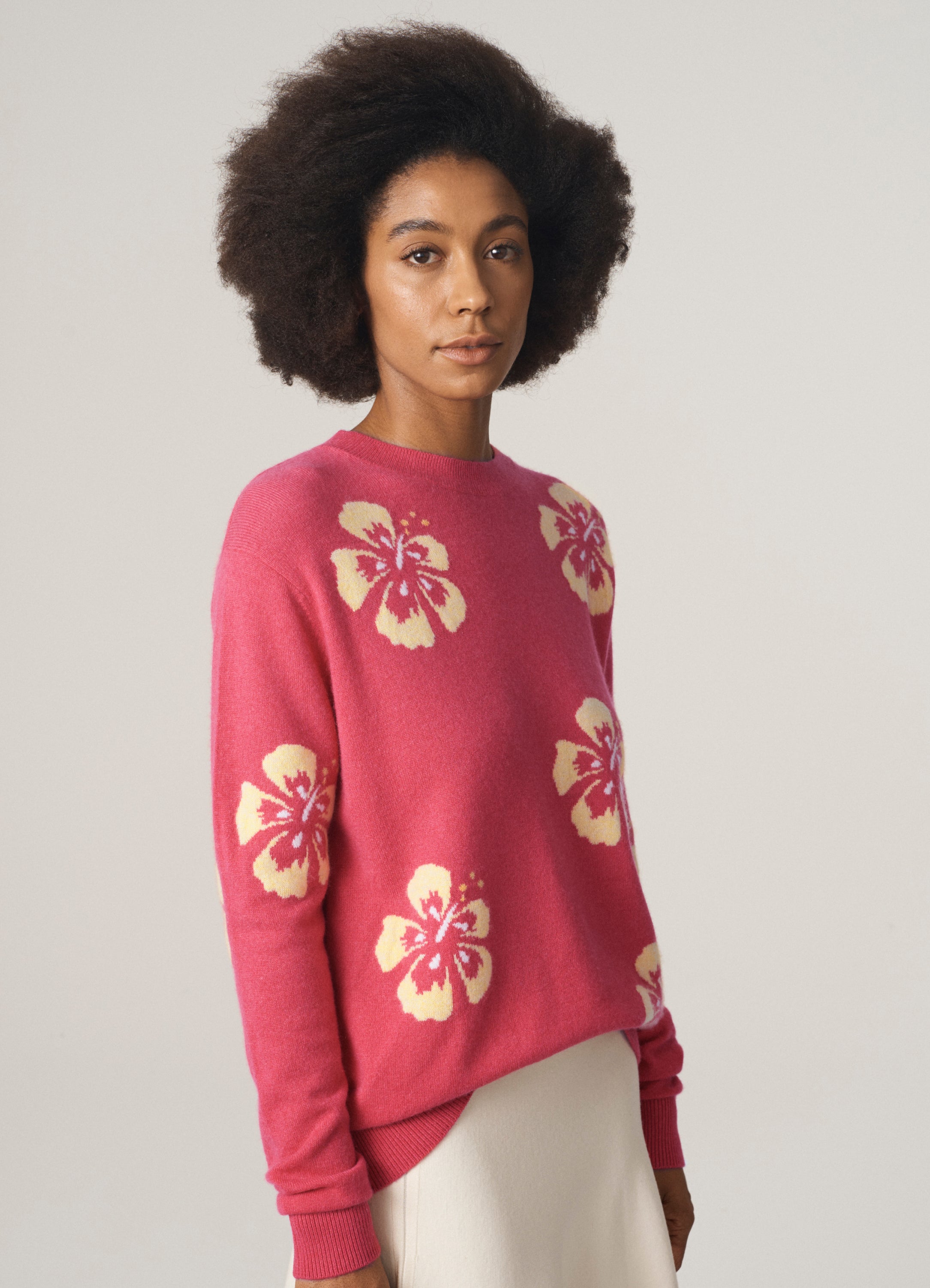 Model’s height 5' 11". Model wears a size Small.