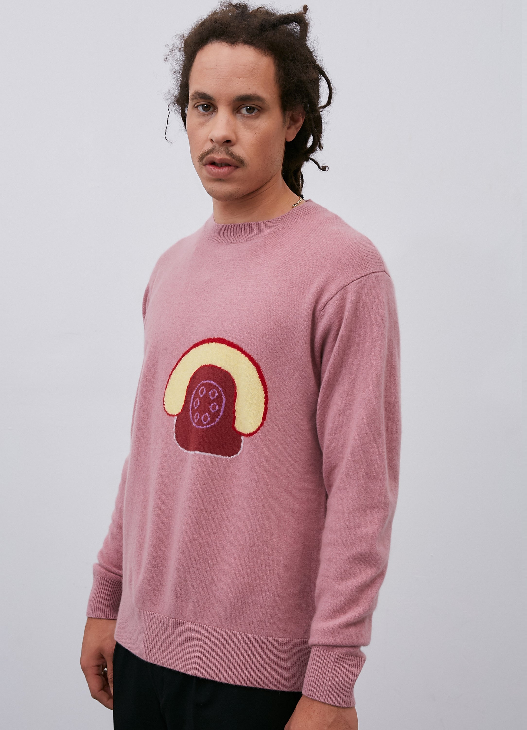 Model’s height 6’ 0”. Model wears a size Medium