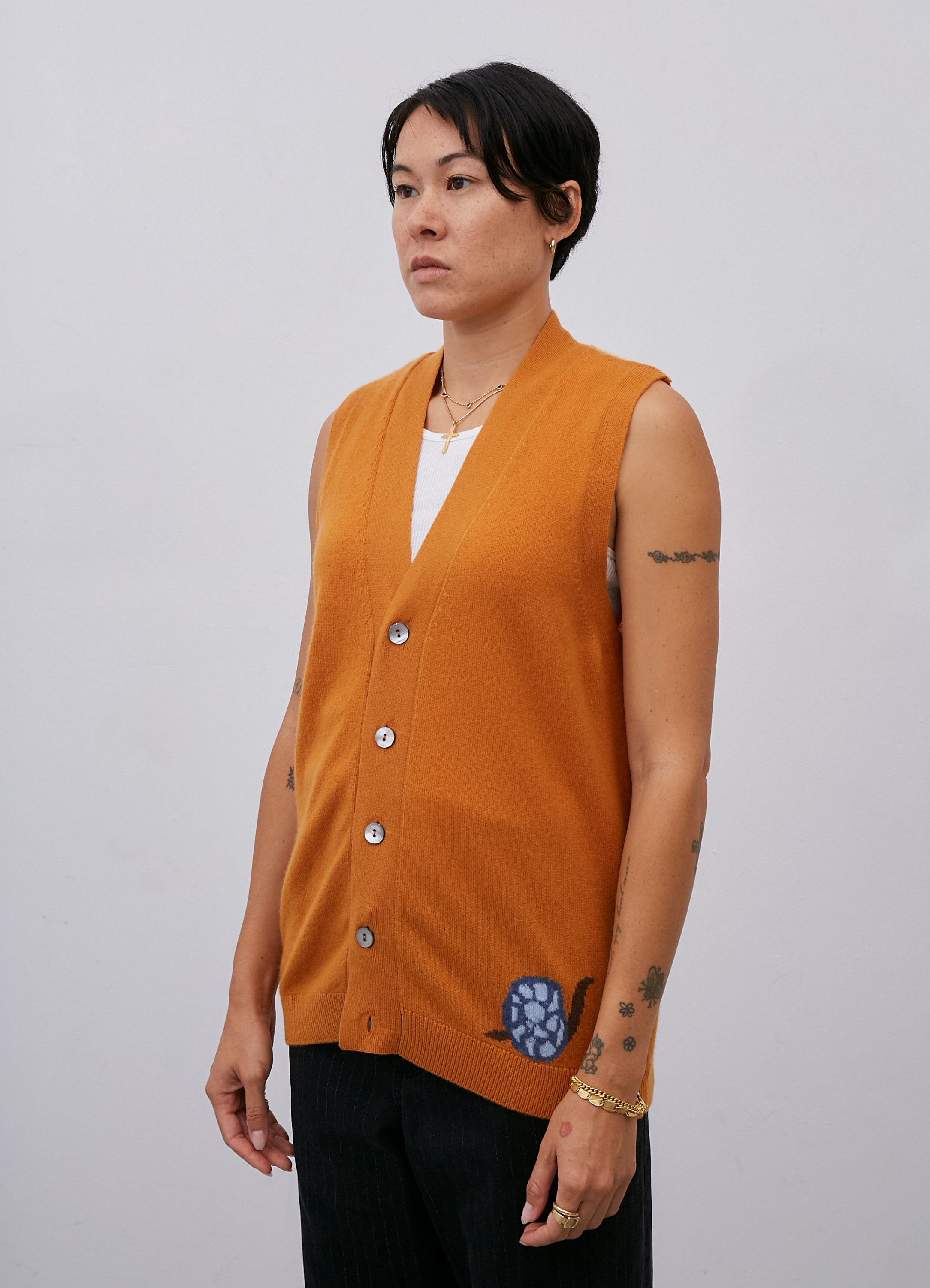 Model’s height 5’ 7”. Model wears a size Extra Small