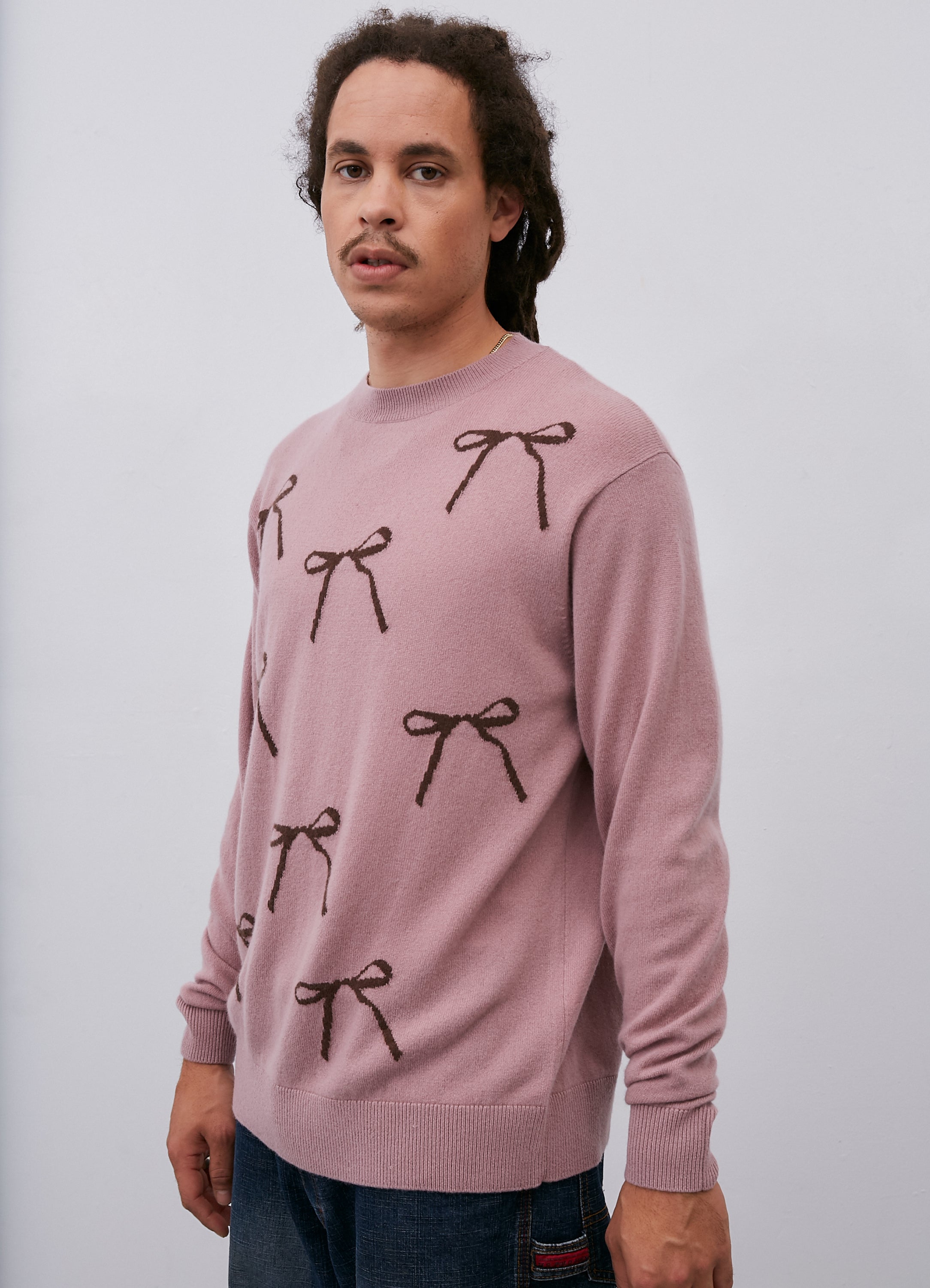 Model’s height 6’ 0”. Model wears a size Medium
