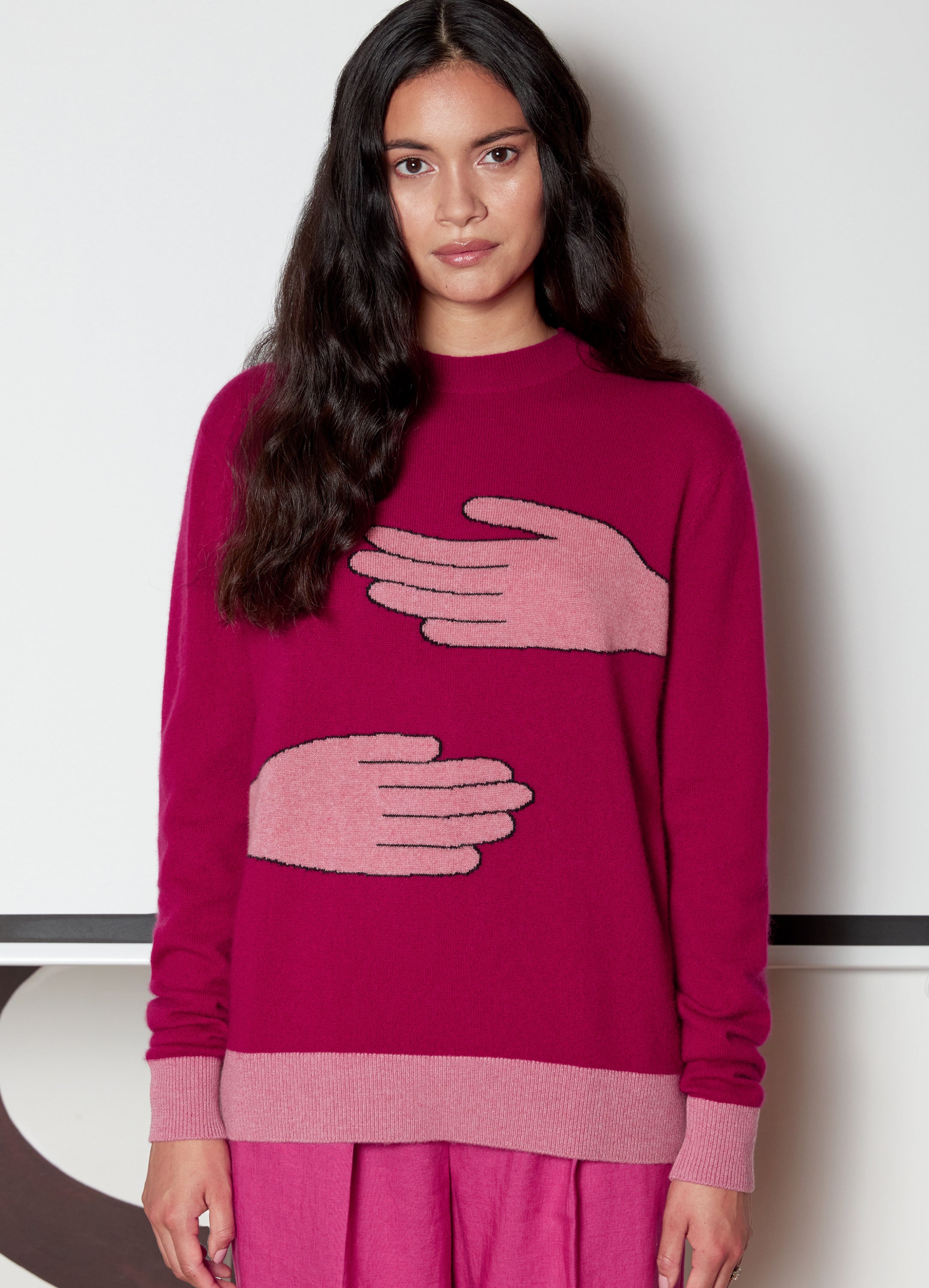 Model’s height 5' 11". Model wears a size Small.
