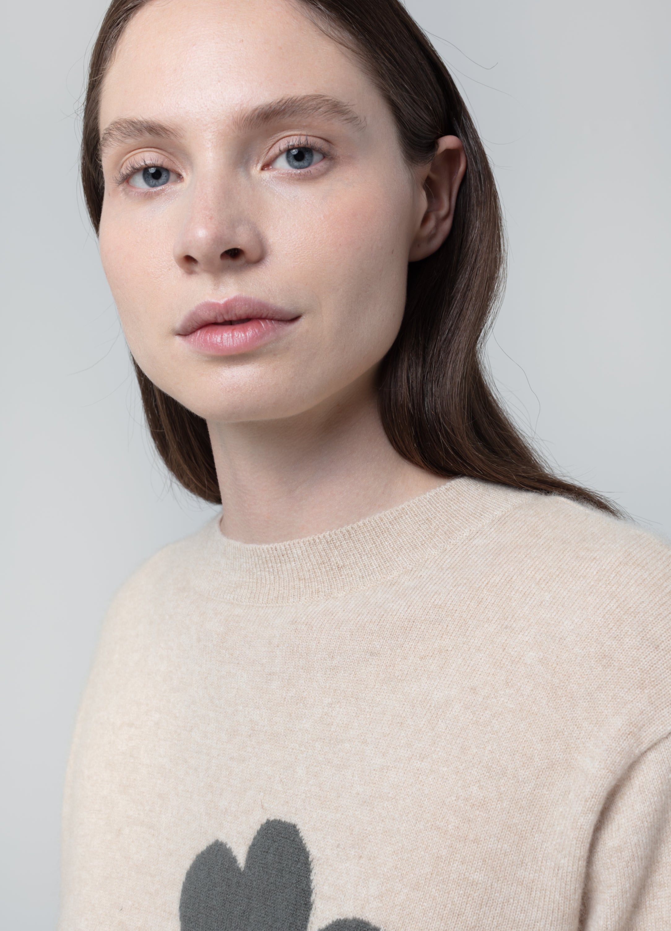 Model’s height 5' 11". Model wears a size Small.