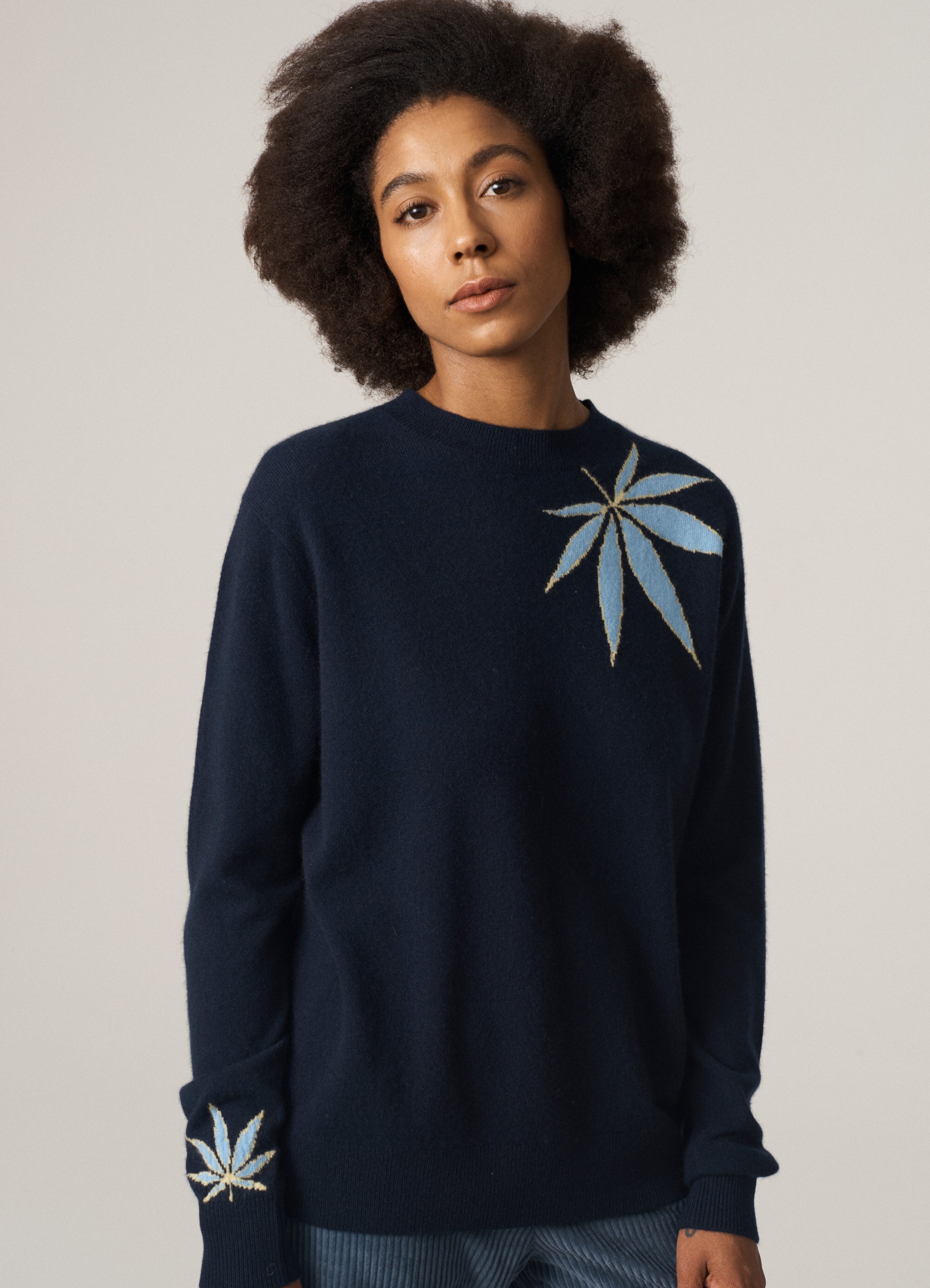 Model’s height 5' 11". Model wears a size Small.