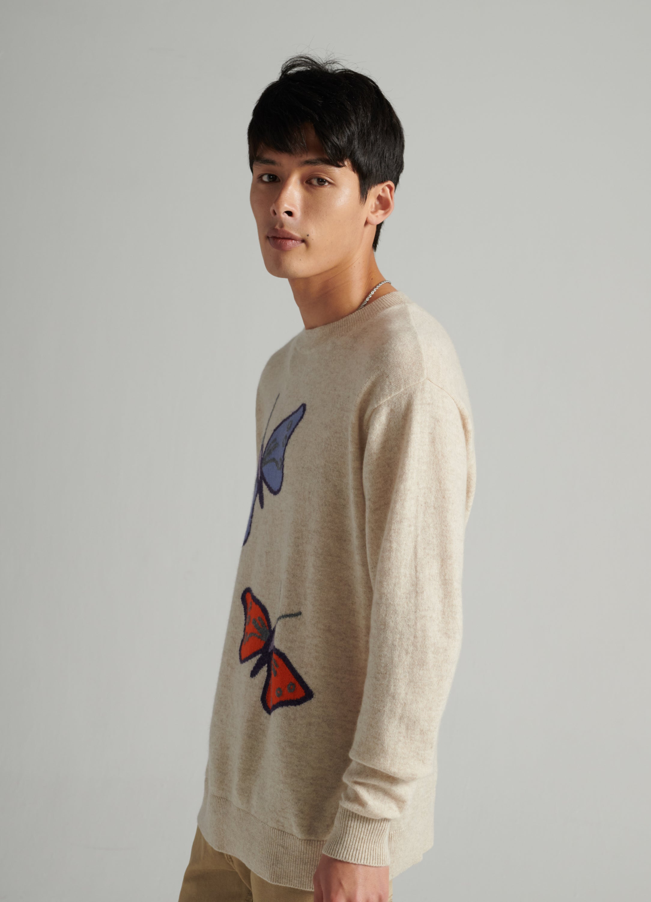 Model’s height 6' 3". Model wears a size Large.