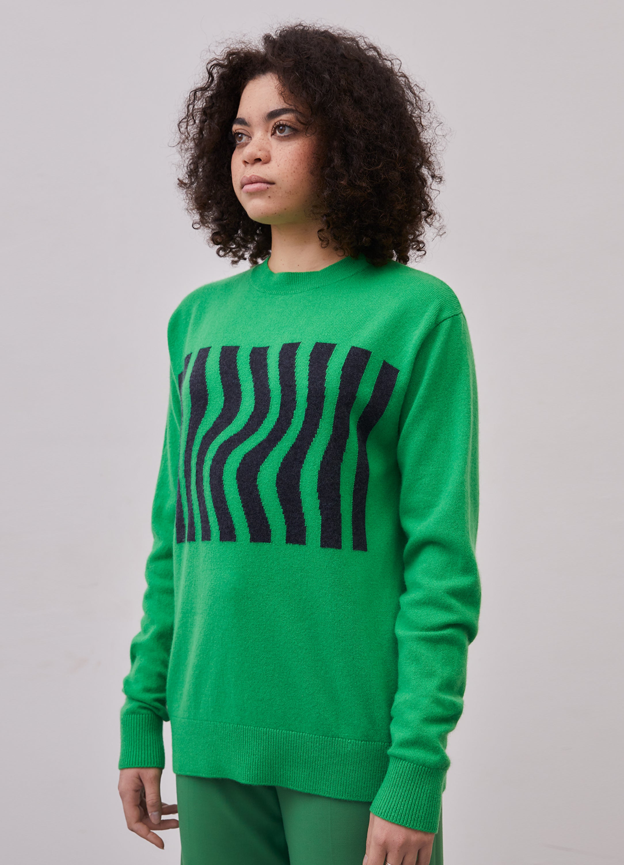 Model’s height 5' 8". Model wears a size Small.