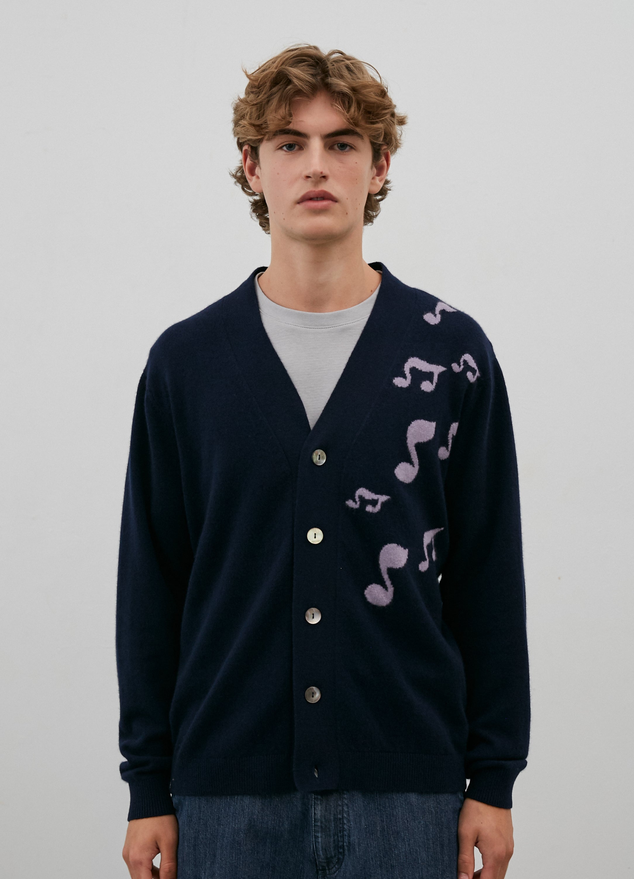 Model’s height 6’ 2”. Model wears a size Medium