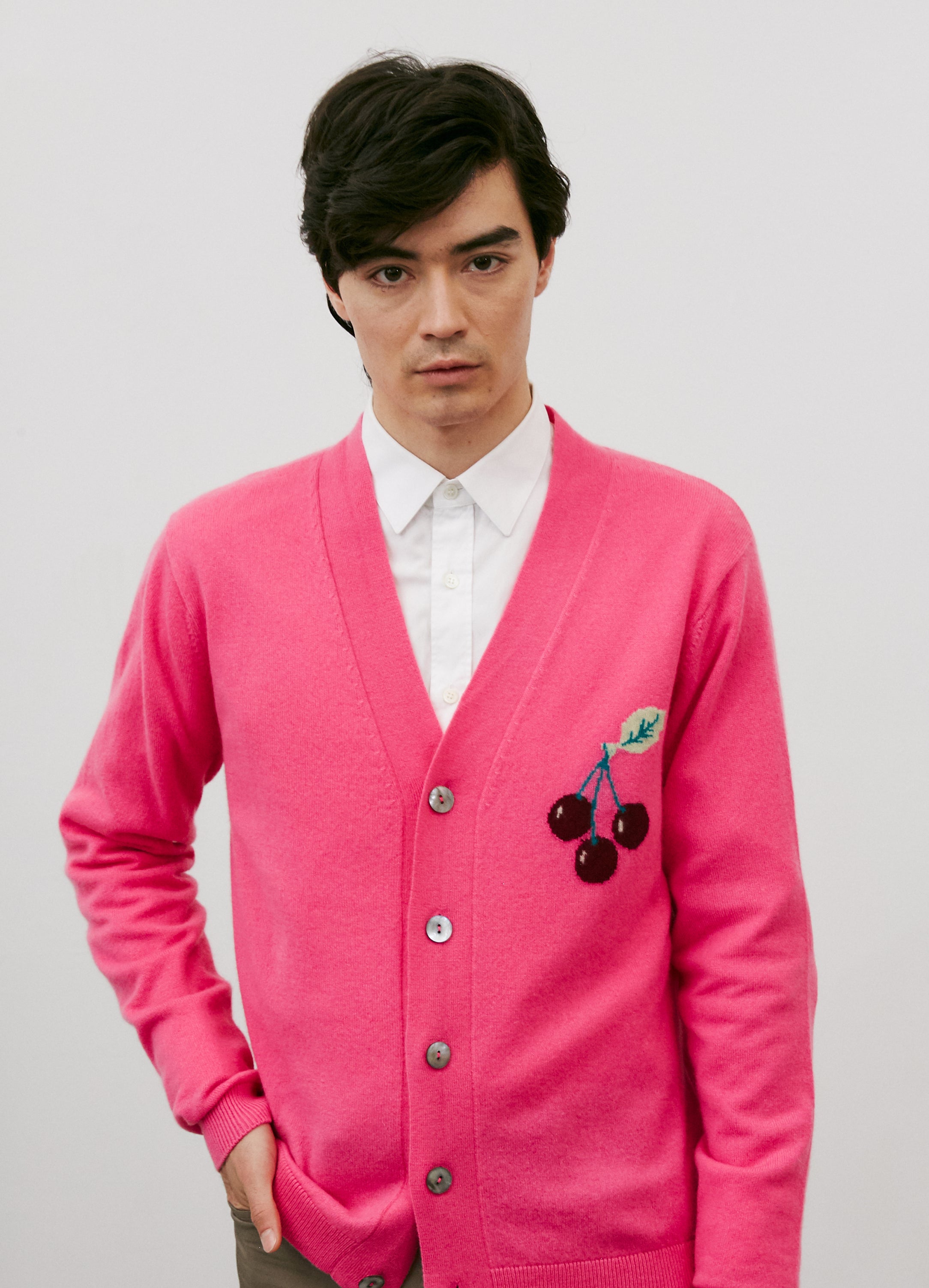Model’s height 6’ 2”. Model wears a size Medium
