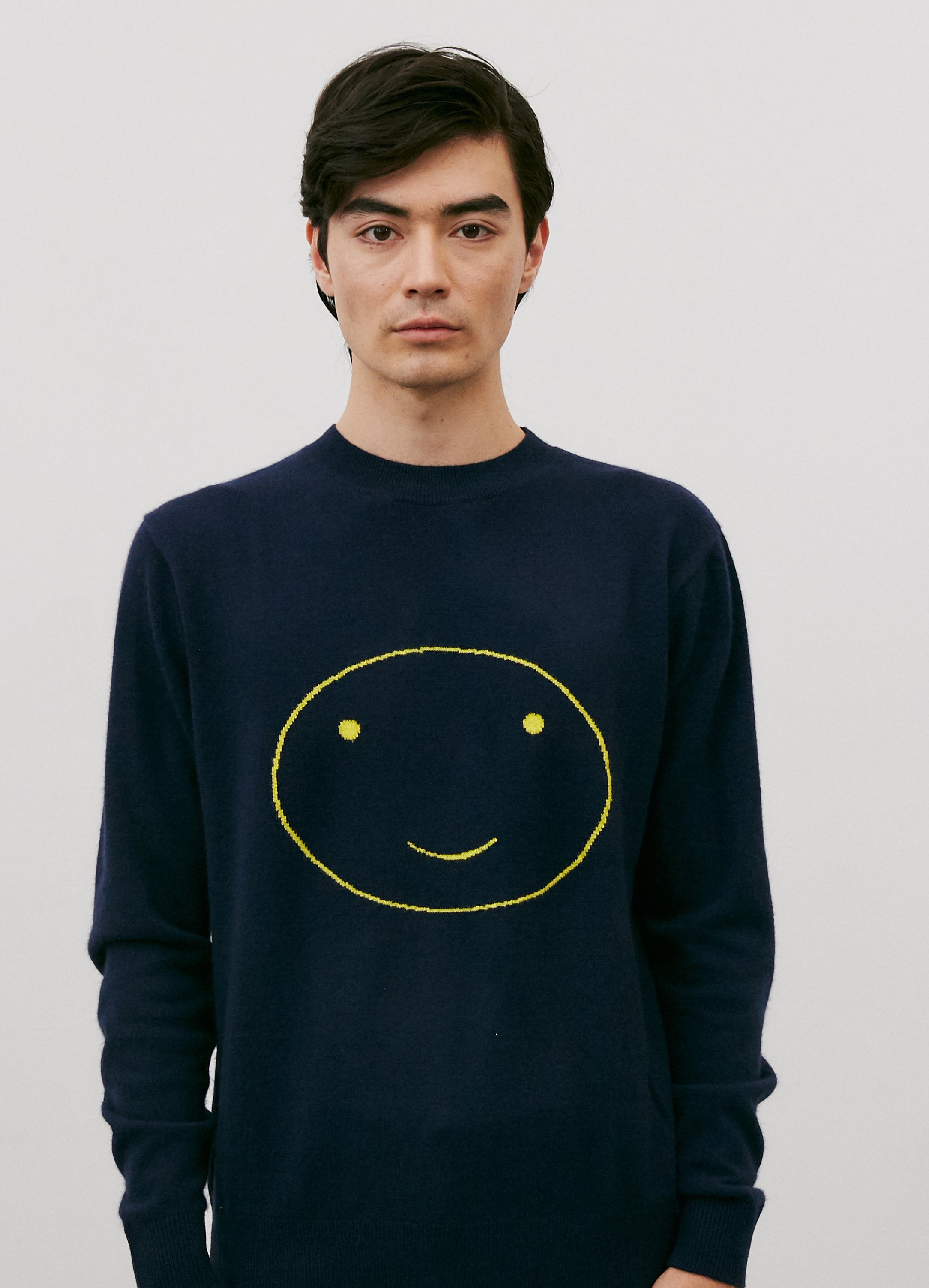 Model’s height 6’ 2”. Model wears a size Medium